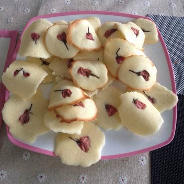 武汉蛋糕学校分享猫舌饼干制作方法